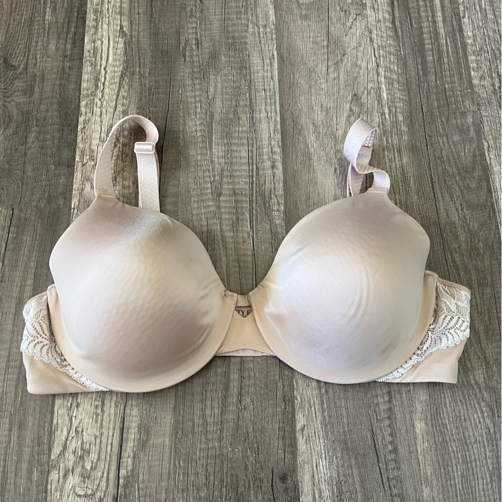 Vanity Fair Smooth Bra in Nude